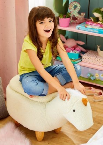 Nora Harriet photo