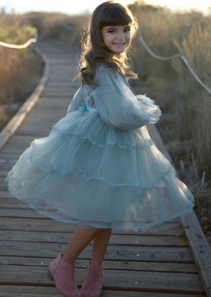 Nora Harriet photo