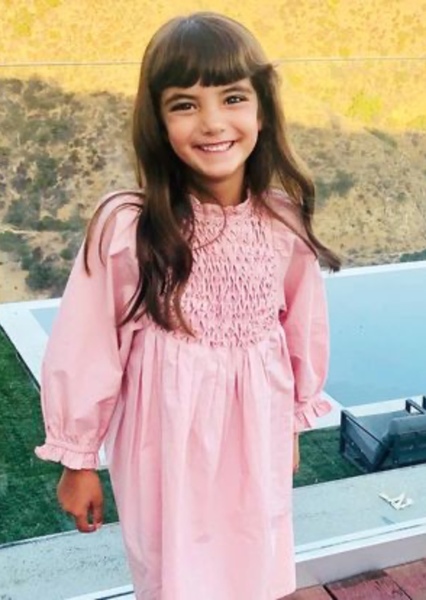Nora Harriet photo