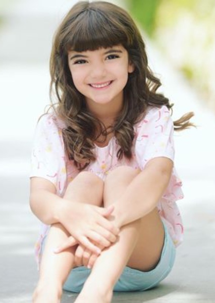 Nora Harriet photo