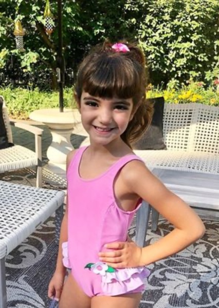 Nora Harriet photo
