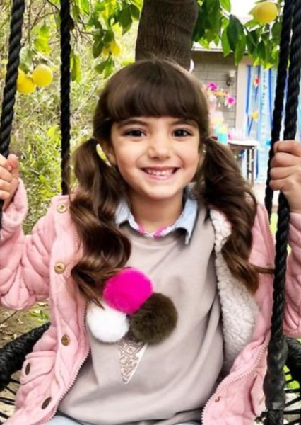 Nora Harriet photo
