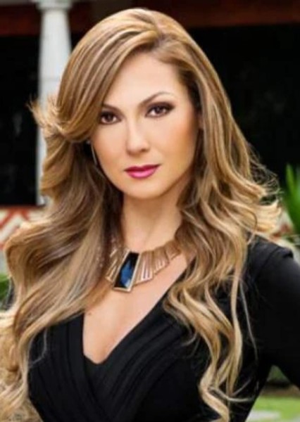 Nora Salinas photo