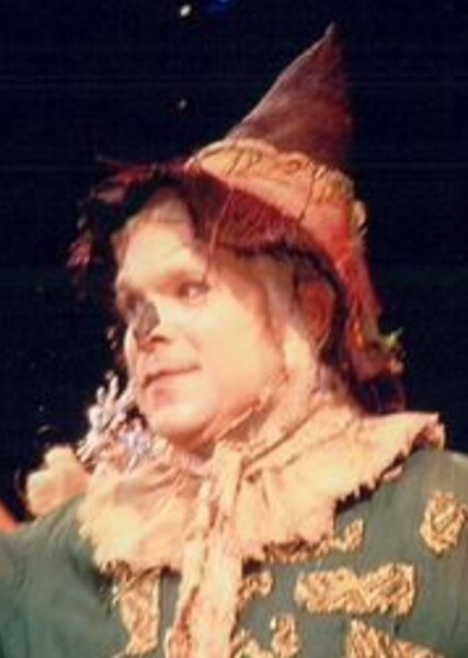 Norbert Leo Butz photo