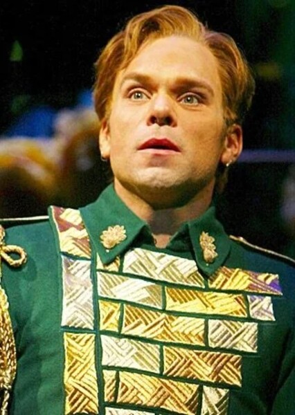 Norbert Leo Butz