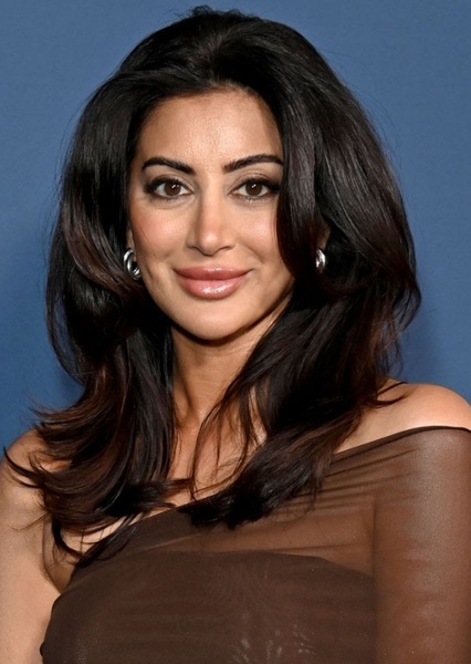 Noureen DeWulf photo