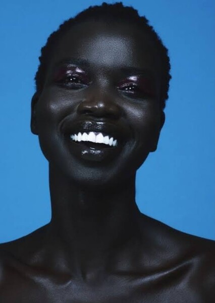 Nykhor Paul photo