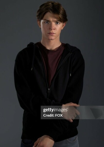 Oakes Fegley photo