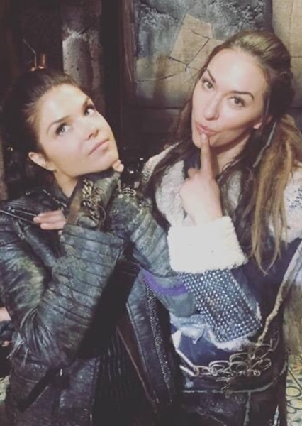 Octavia & Echo (The 100) photo