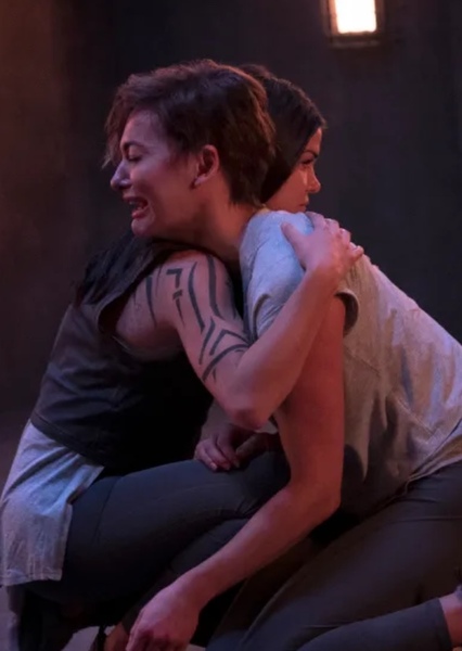 Octavia & Echo (The 100) photo