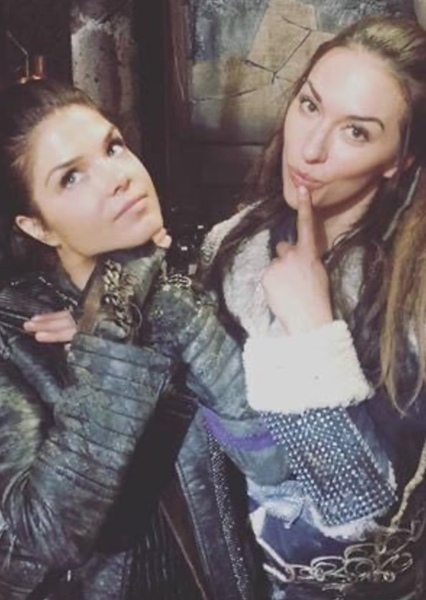 Octavia & Echo (The 100) photo