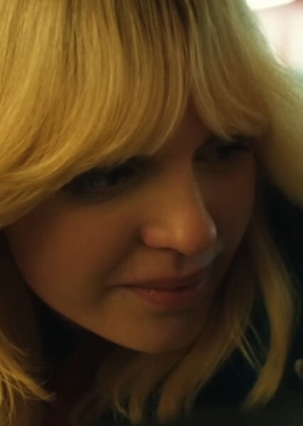 Odessa Young photo