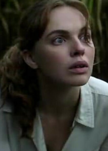 Odessa Young photo