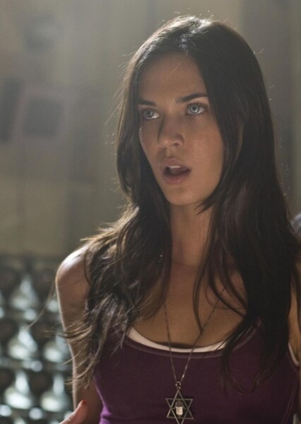 Odette Annable photo