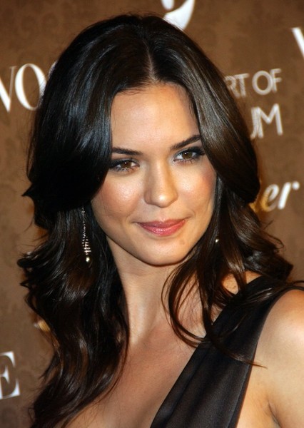 Odette Annable photo