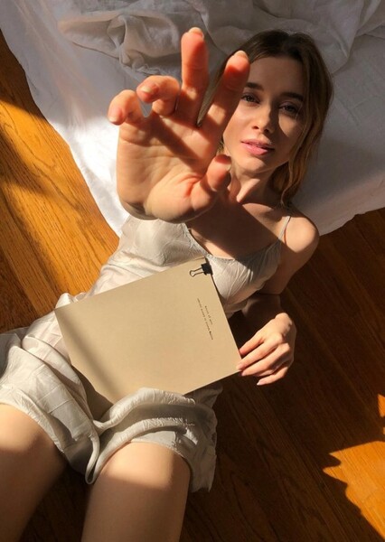 Olesya Rulin photo