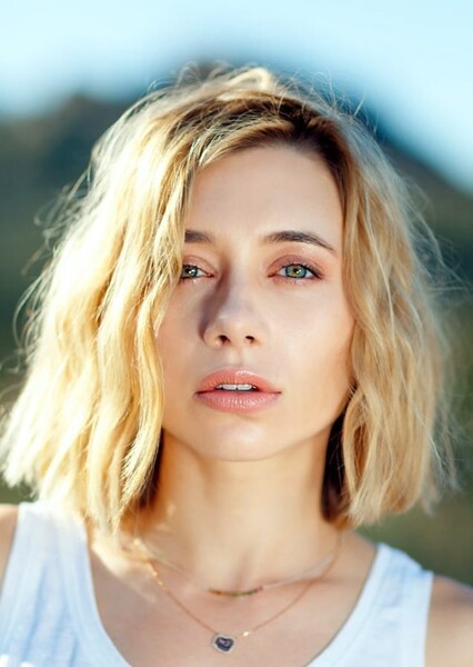 Olesya Rulin photo