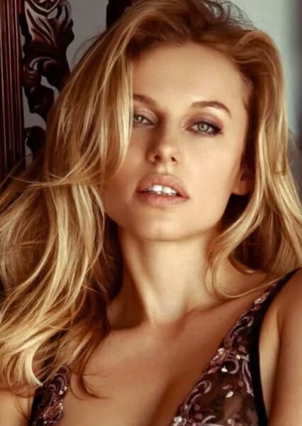 Olga De Mar photo