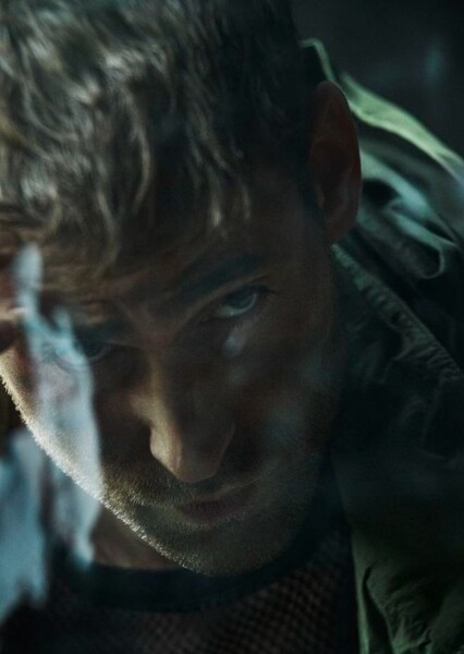 Oliver Jackson-Cohen photo