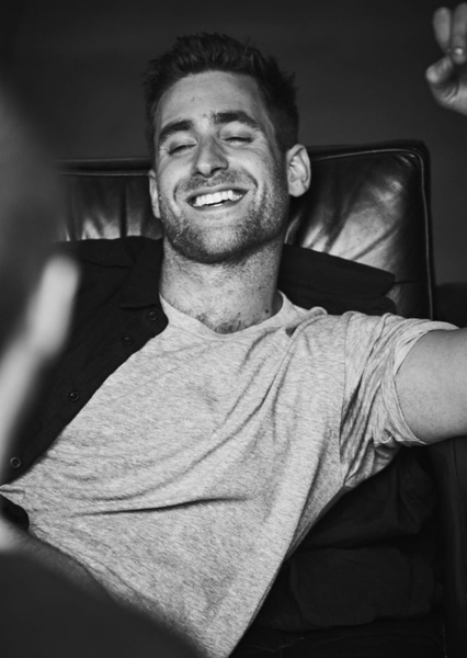 Oliver Jackson-Cohen photo