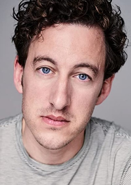 Oliver Powell photo