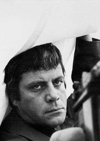 Oliver Reed photo