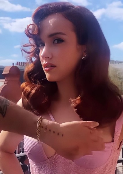 Olivia Cooke photo