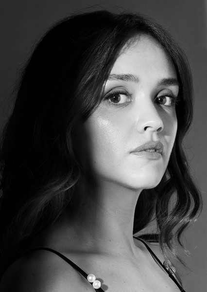Olivia Cooke photo
