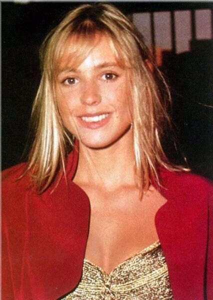 Olivia D'Abo photo