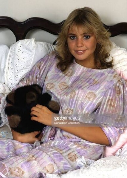 Olivia D'Abo photo