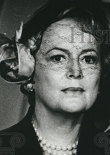 Olivia de Havilland photo