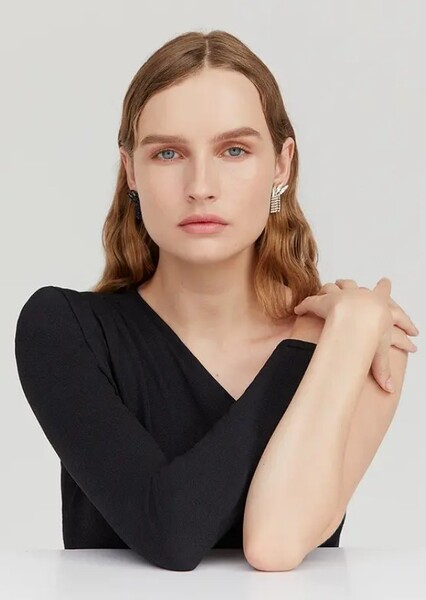 Olivia DeJonge photo