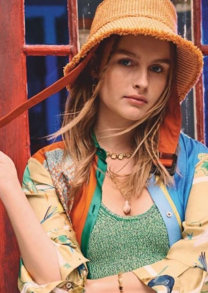 Olivia DeJonge