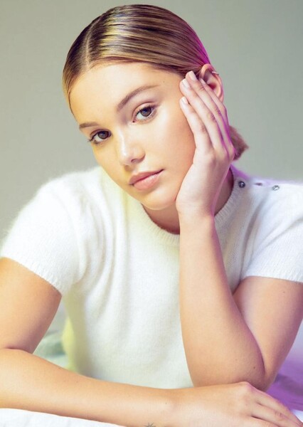 Olivia Holt photo