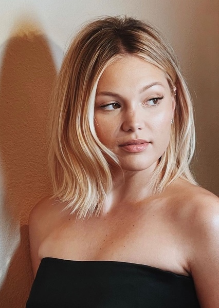Olivia Holt photo