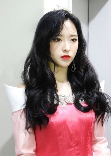 Olivia Hye (Son Hyejoo)