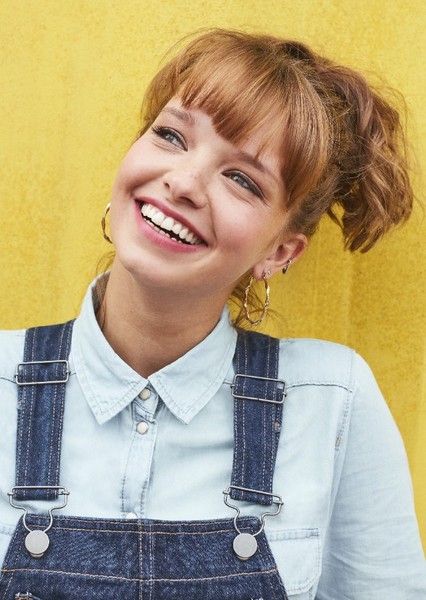 Olivia-Mai Barrett photo