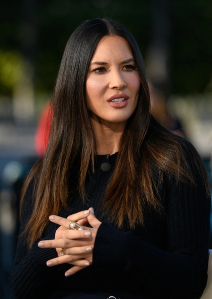Olivia Munn photo