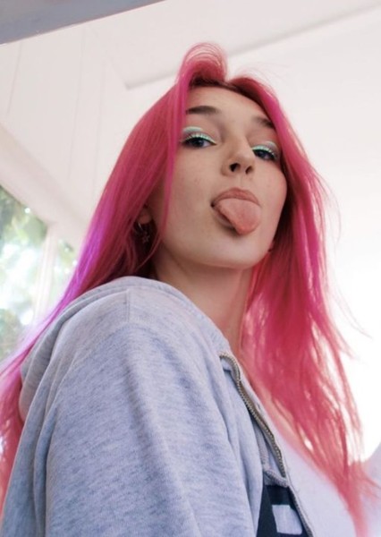 Olivia Ruby photo