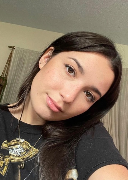 Olivia Steele-Falconer photo