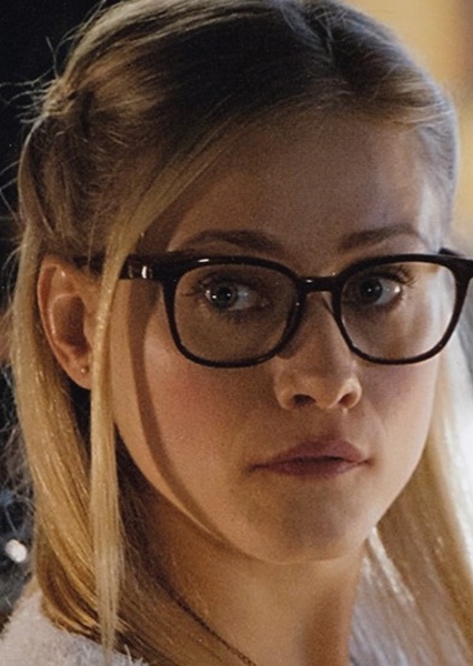 Olivia Taylor Dudley photo