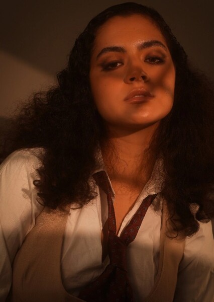Olivia Tovar photo