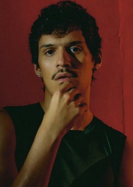 omar apollo photo