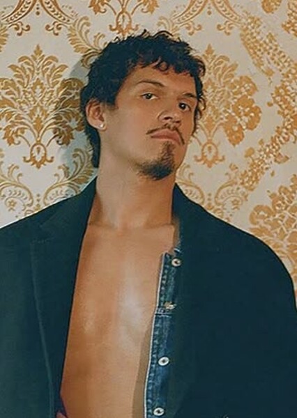 Omar Apollo photo