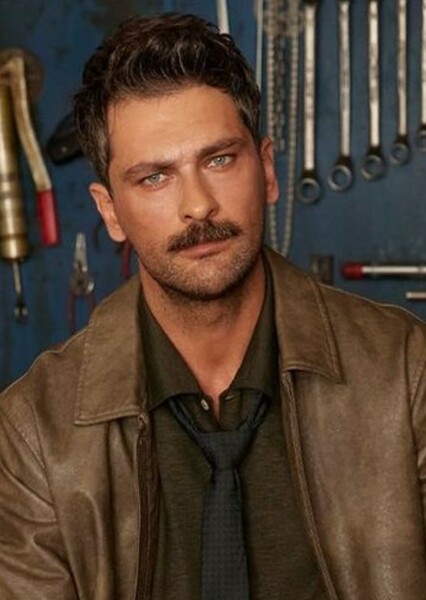Onur Tuna photo