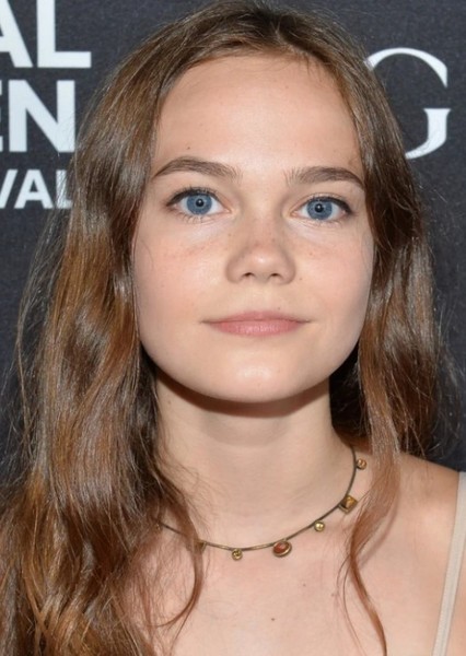 Oona Laurence photo