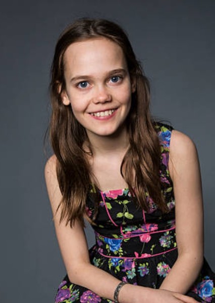 Oona Laurence photo