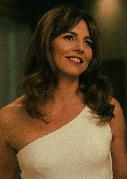 Ophelia Lovibond photo