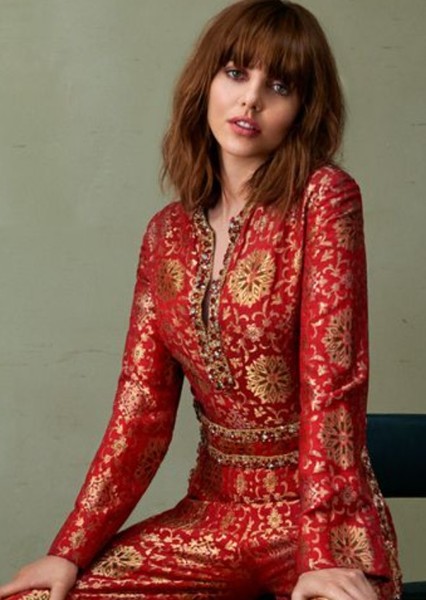 Ophelia Lovibond photo