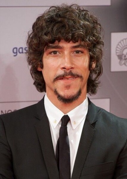 Óscar Jaenada photo